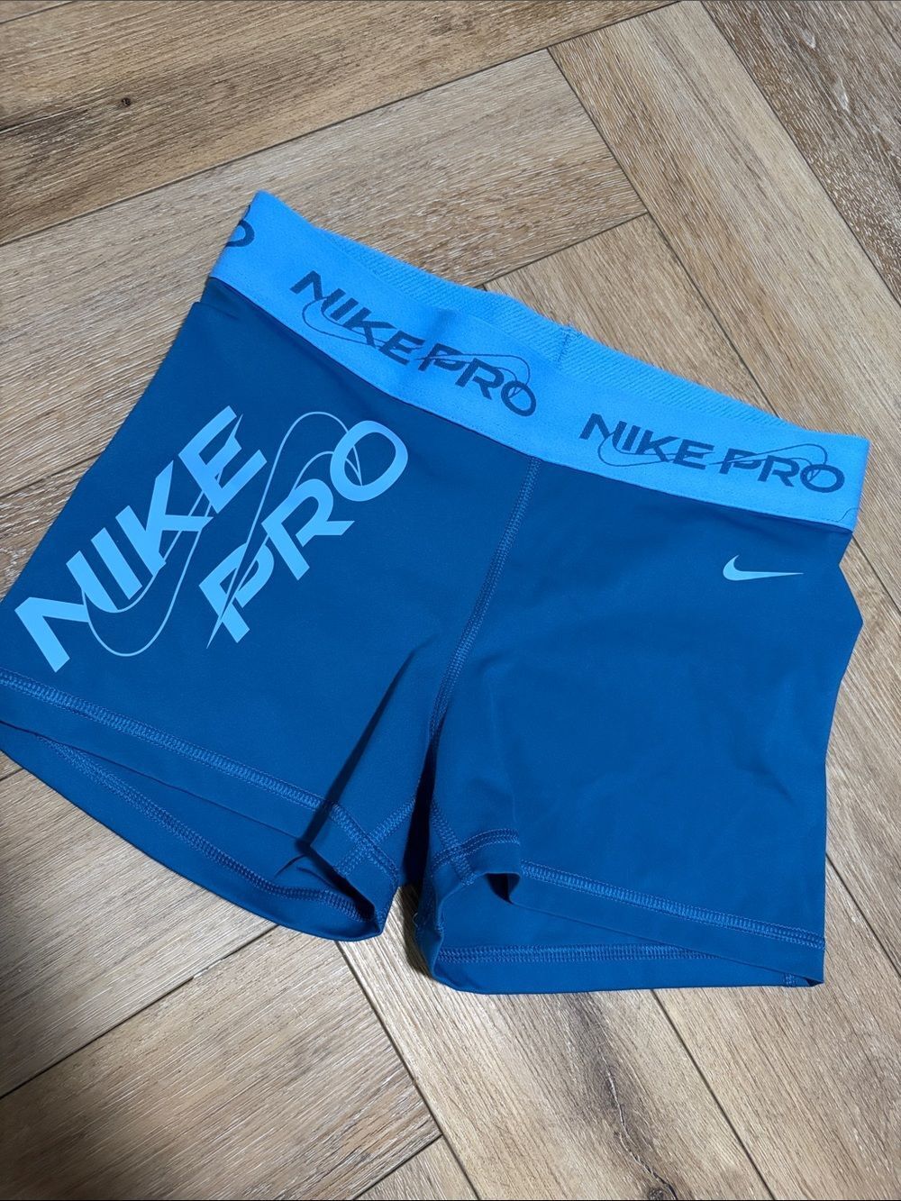 Nike Pro Shorts - Picture 2 of 5